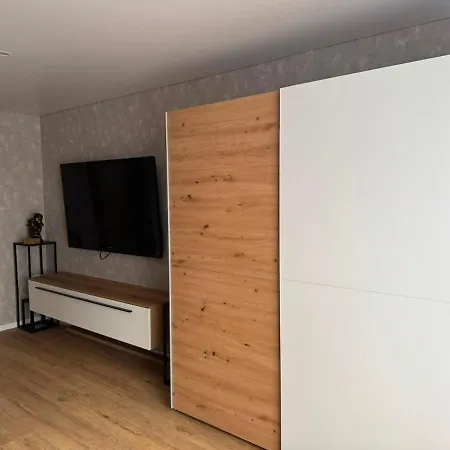 Moderne Nahe Nuerburgring Fuer Bis Zu 3 Personen Luxem